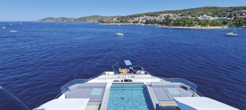 https://emerald.cruises